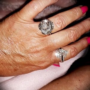 Beautiful WG LeVian Diamond Rose Ring